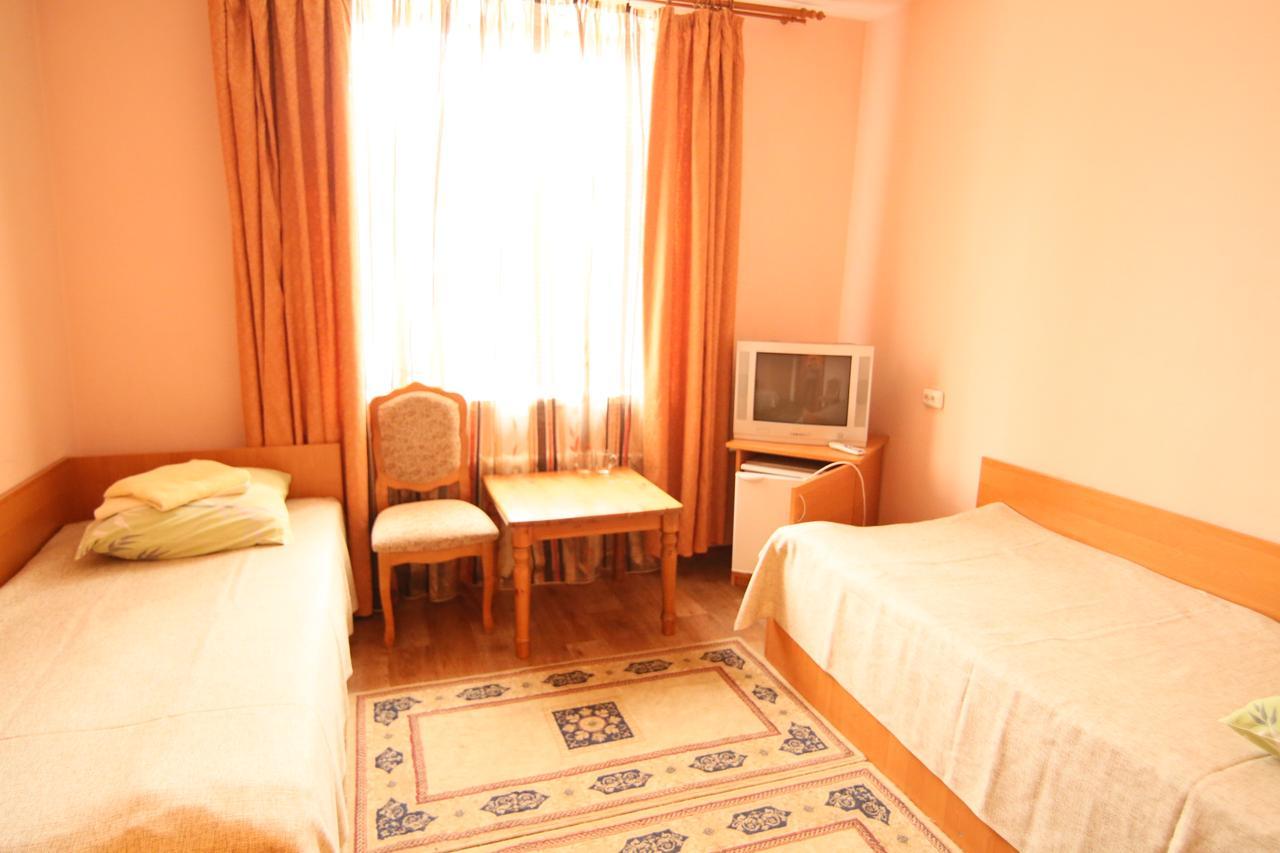 Hotel Center On Korolya Minsk Bagian luar foto